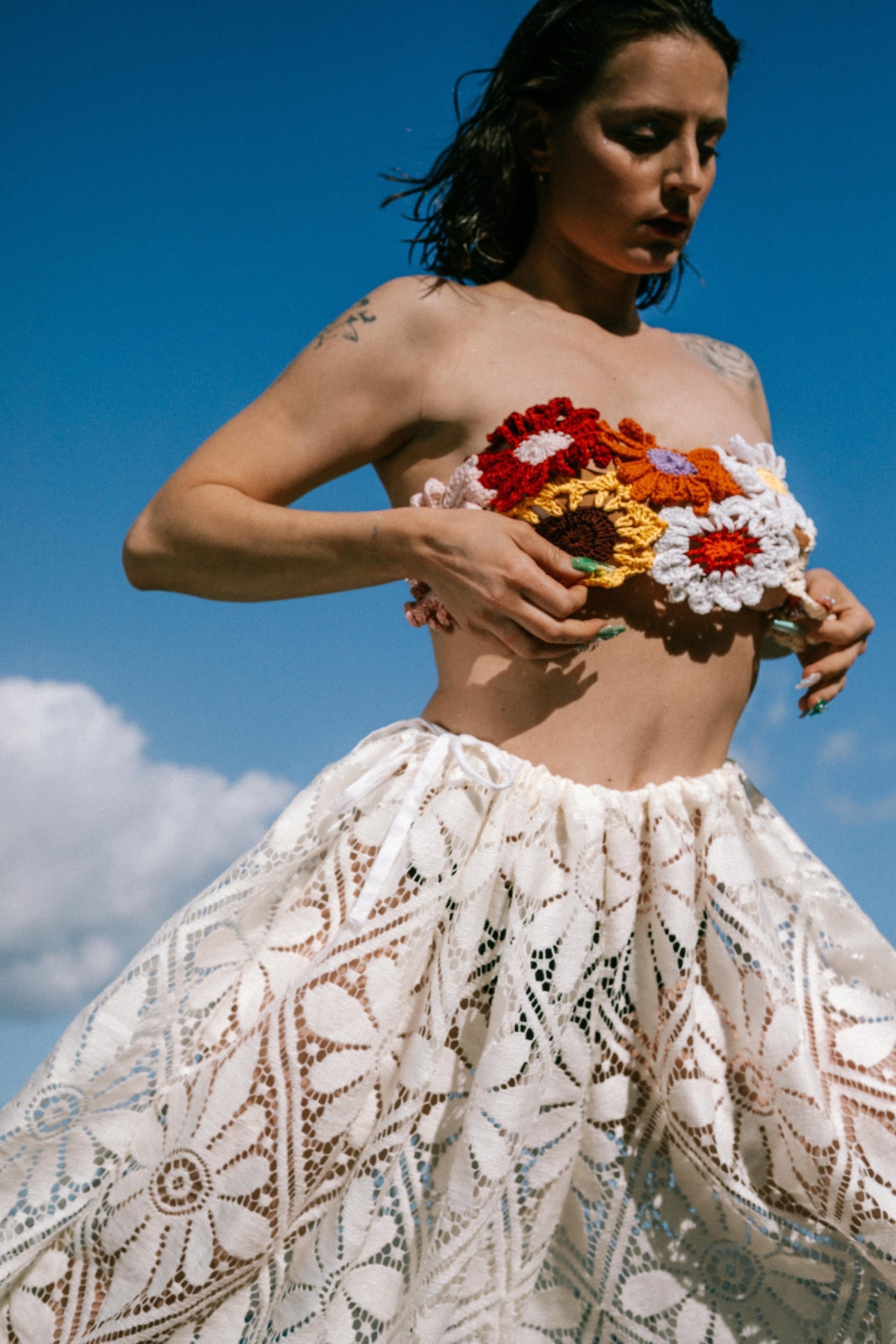 Top crochet fleurs multico LUCIA